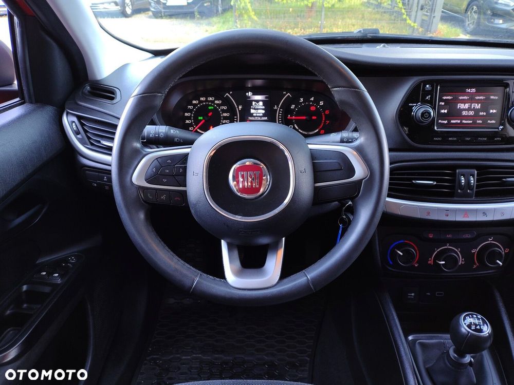 Fiat Tipo 1.4 T-Jet 16v Street - 13
