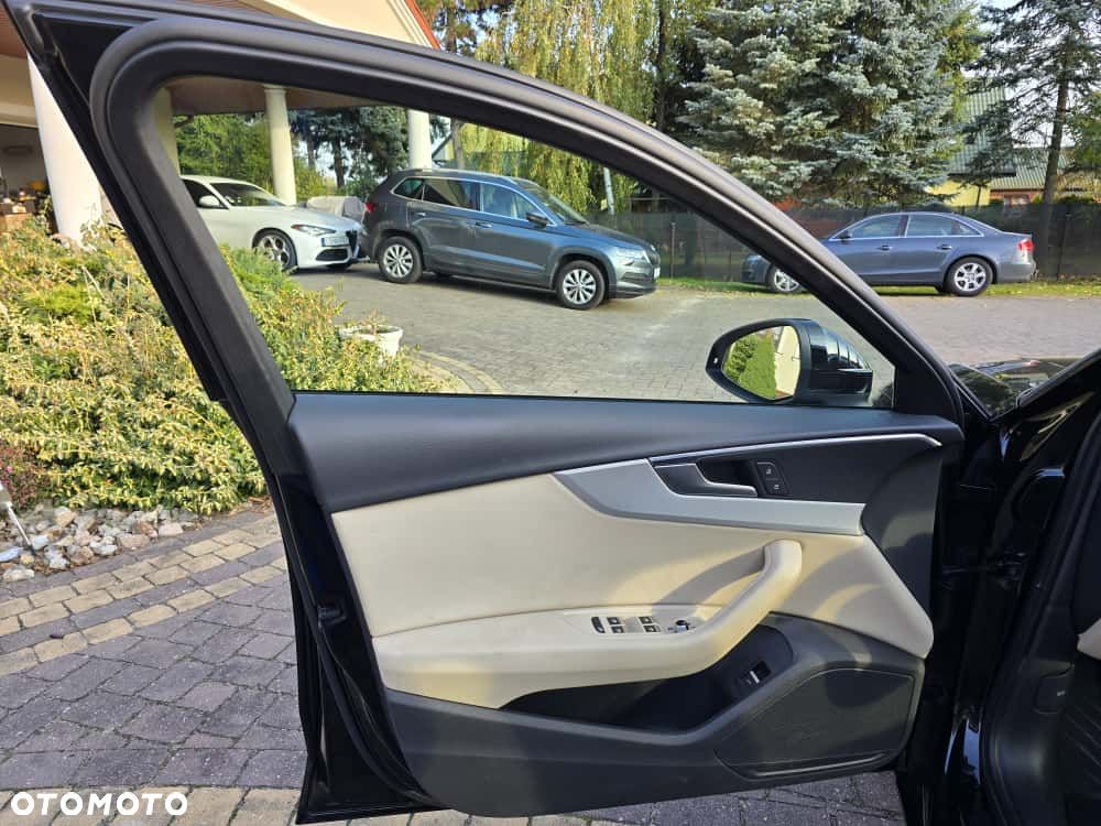 Audi A4 Limousine - 2