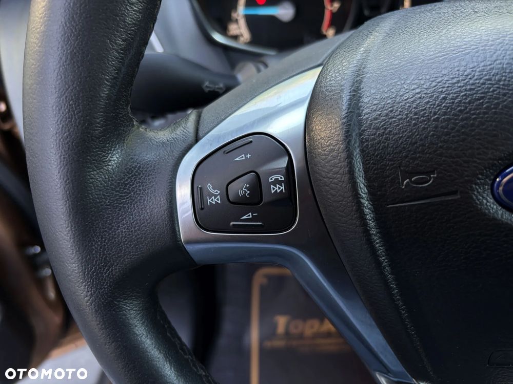 Ford B-MAX 1.6 Titanium - 23