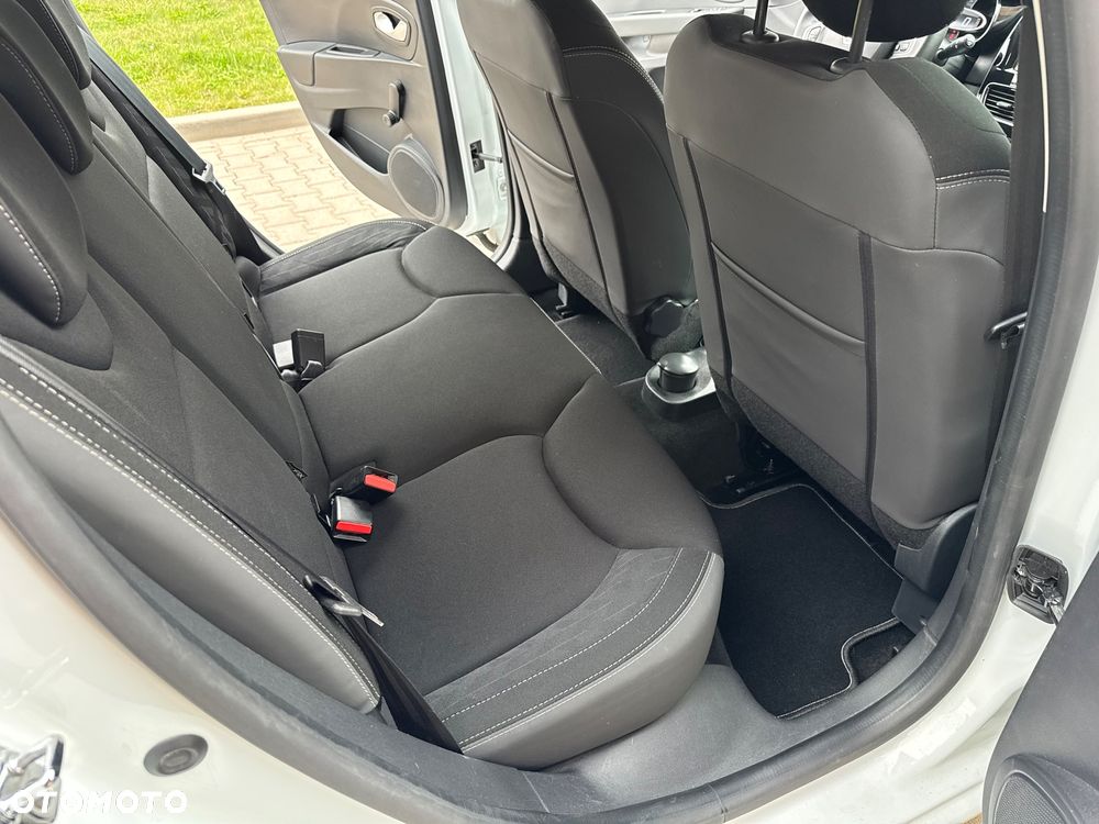 Renault Clio 1.2 16V 75 Limited - 30