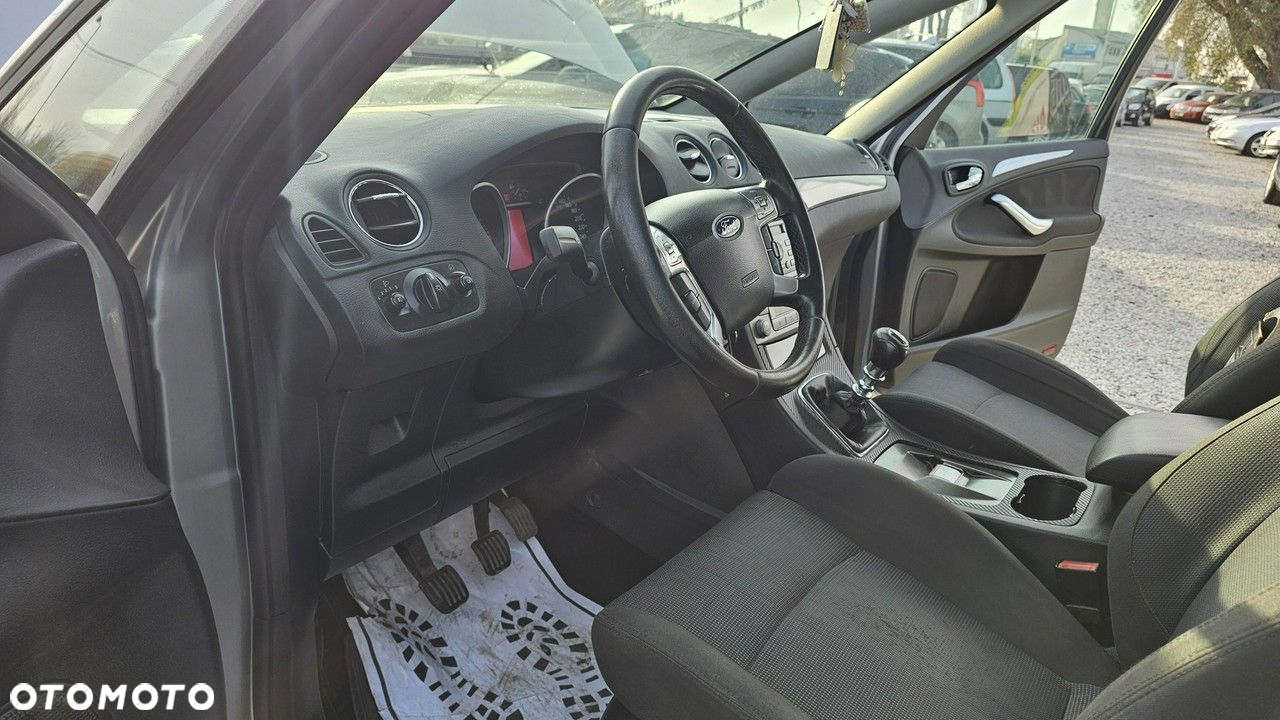 Ford S-Max - 25