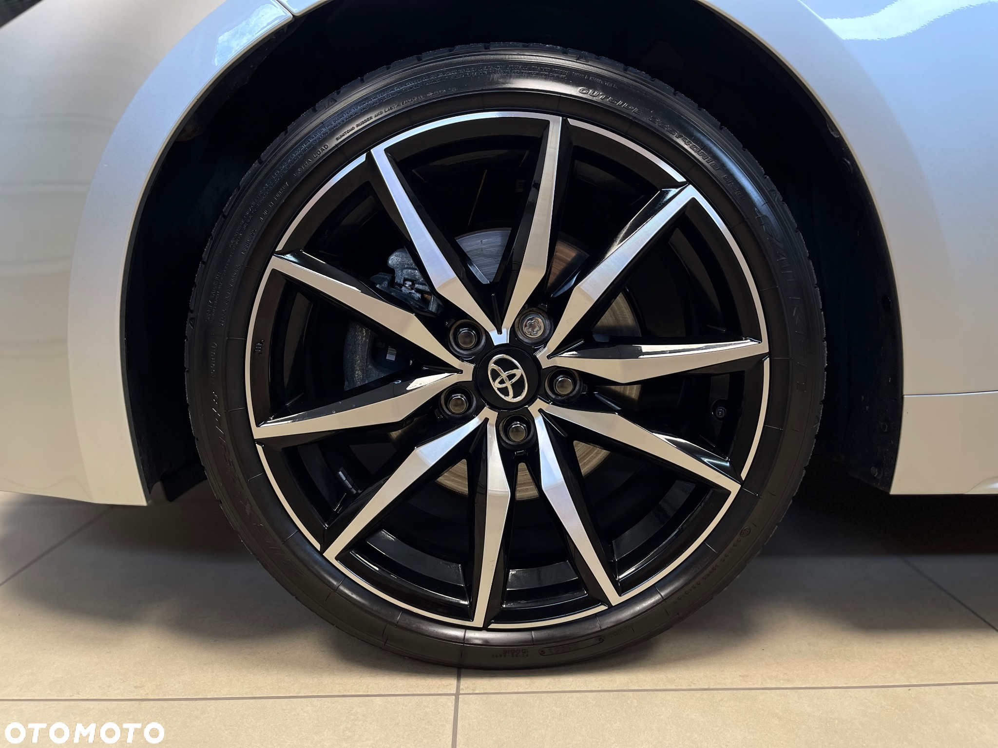 Toyota Corolla 2.0 Hybrid GR Sport Dynamic - 33