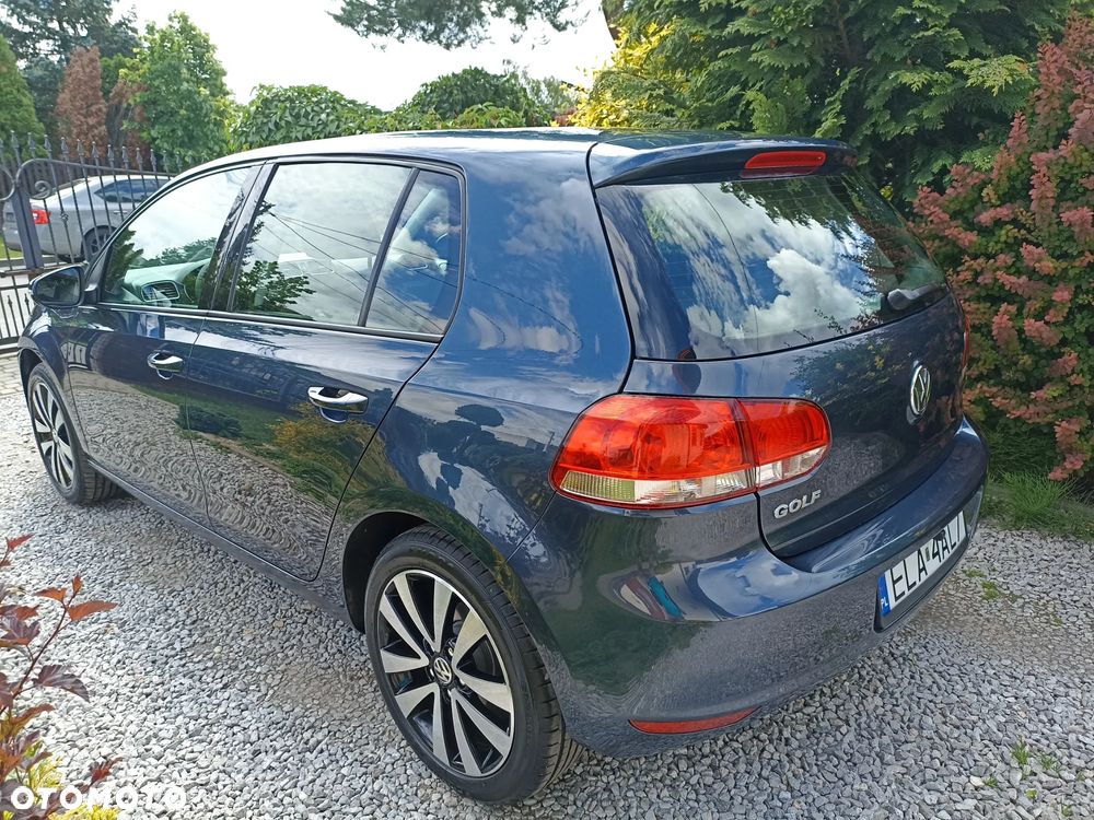 Volkswagen Golf - 10