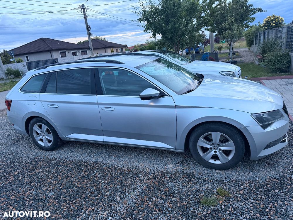 Skoda Superb 2.0 TDI DSG Ambition - 3