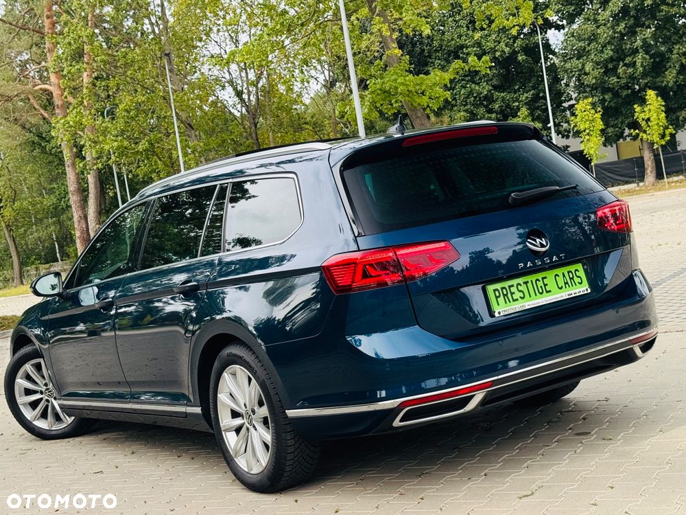 Volkswagen Passat 2.0 TDI SCR Highline - 14