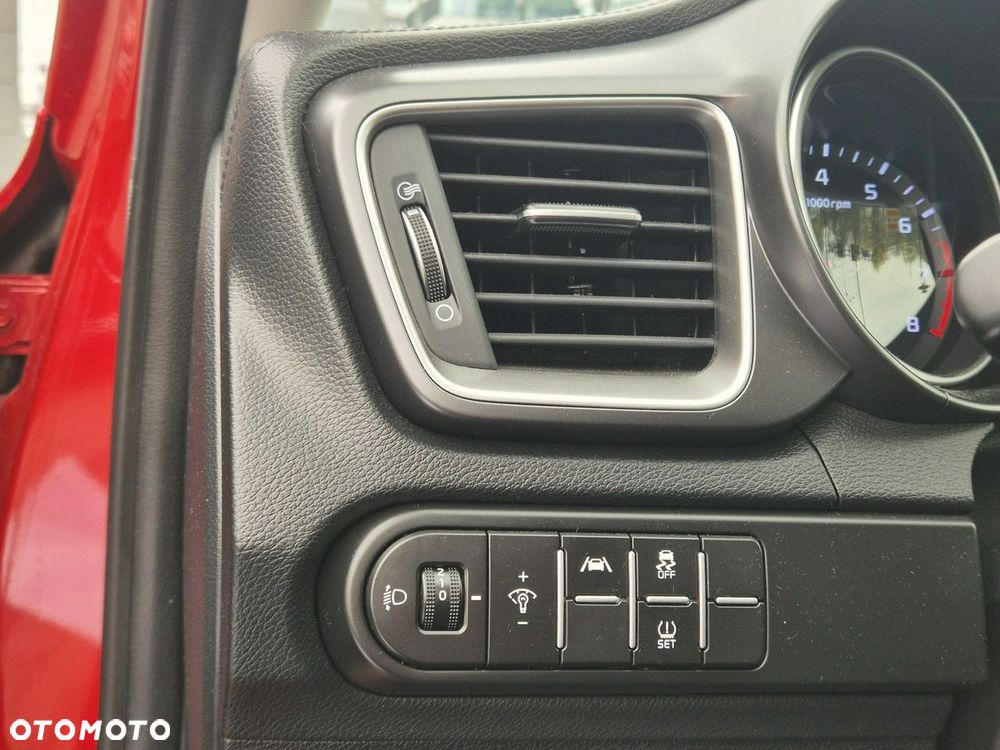 Kia Ceed 1.5 T-GDI M DCT - 26