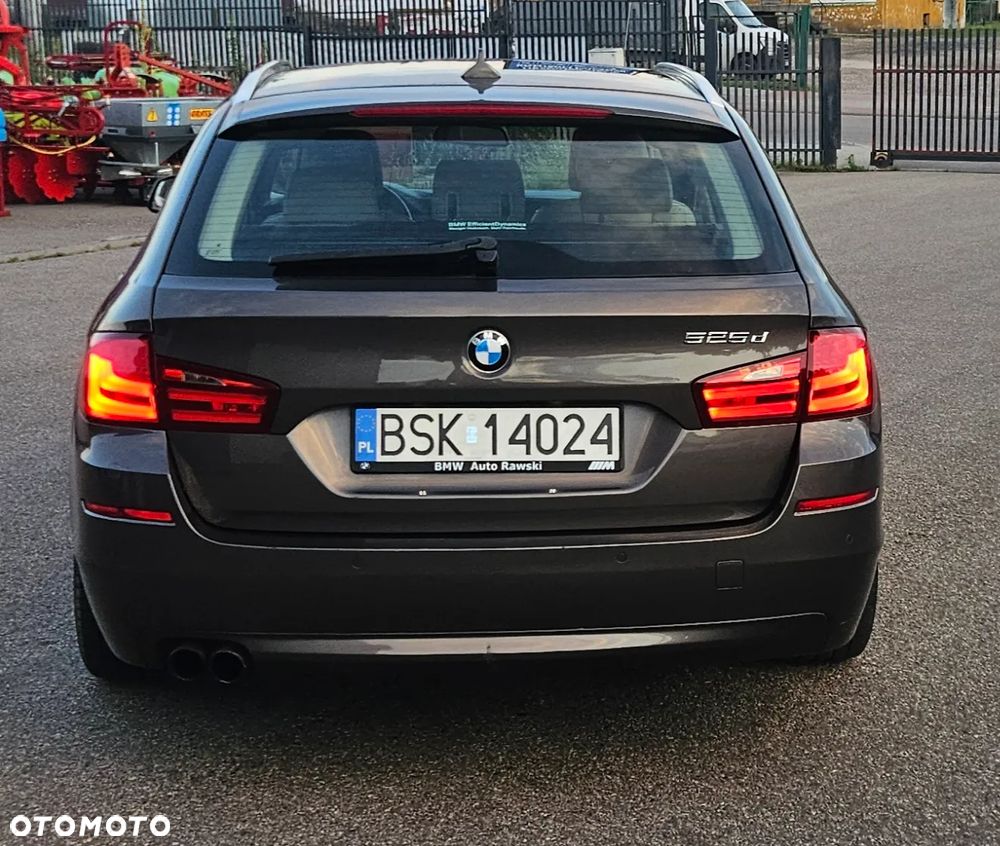 BMW Seria 5 525d - 17