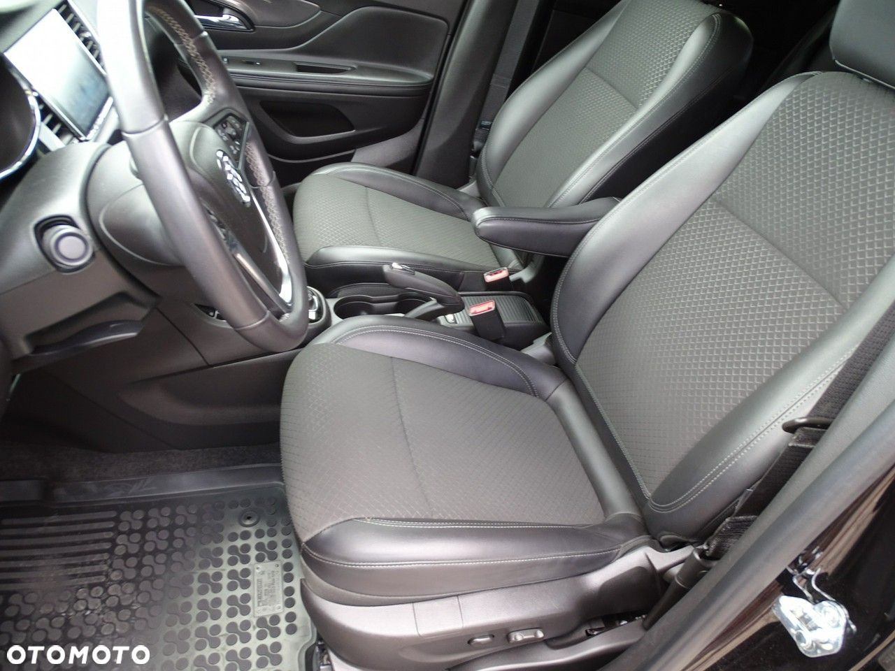 Buick Encore - 12