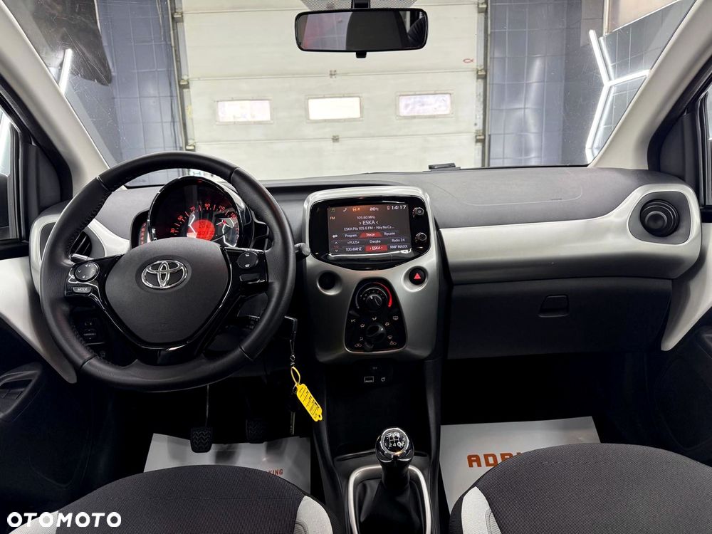 Toyota Aygo x-play touch - 14