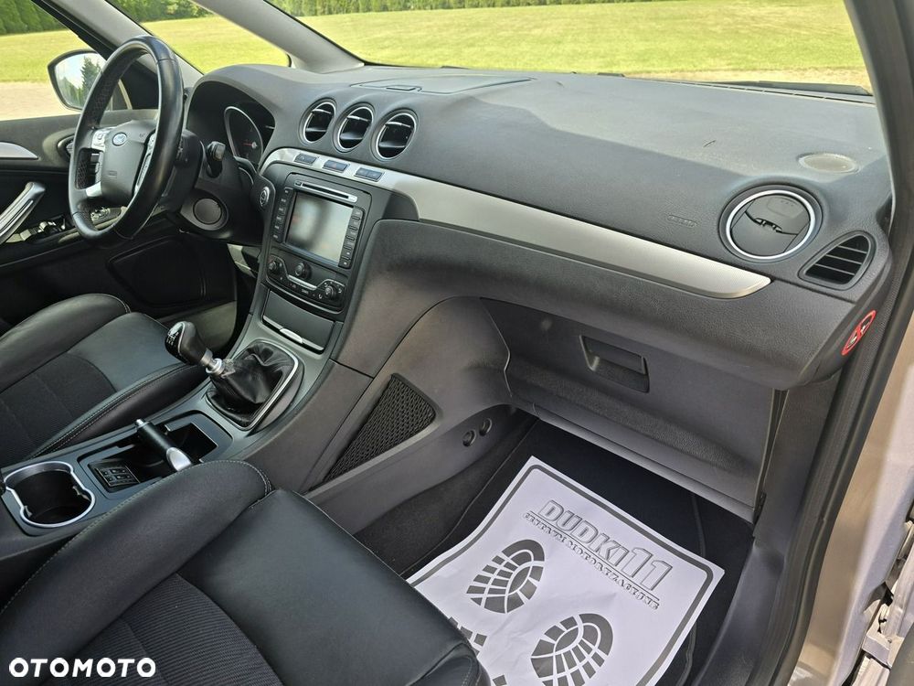 Ford S-Max - 26