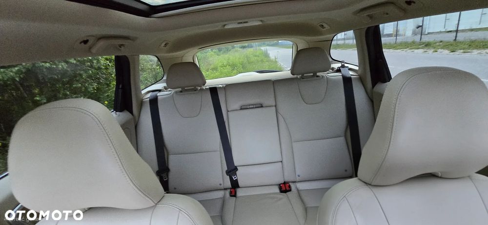Volvo XC 60 D4 AWD Geartronic Summum - 37
