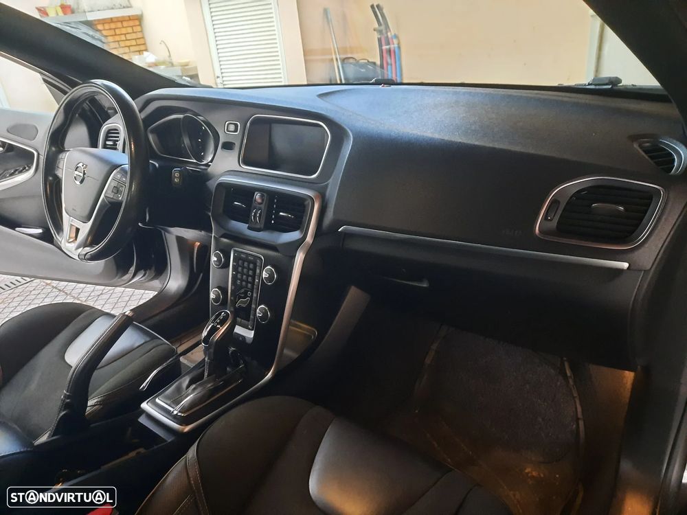 Volvo V40 D2 Geartronic RDesign - 10