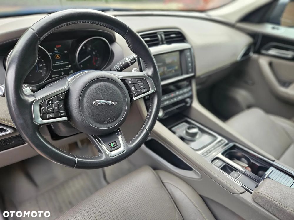 Jaguar F-Pace 2.0 i4P AWD R-Sport - 21