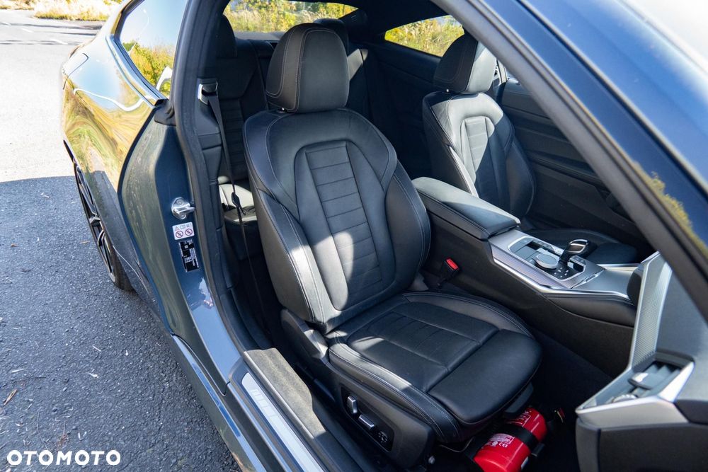BMW Seria 4 420d xDrive mHEV M Sport - 16