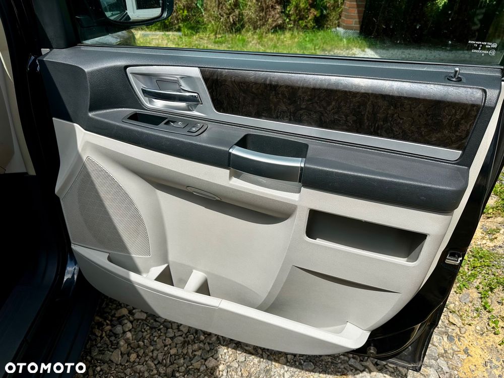 Chrysler Grand Voyager 3.8 V6 Limited - 35