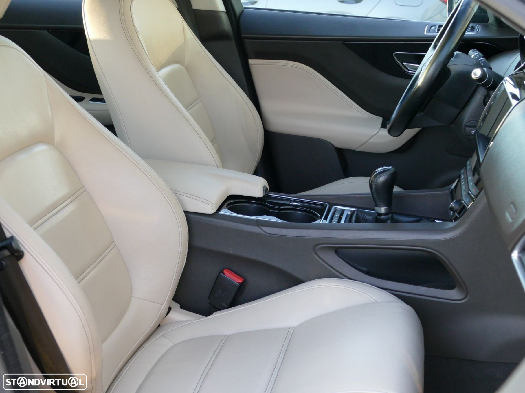 Jaguar F-Pace 2.0 i4D Prestige - 21