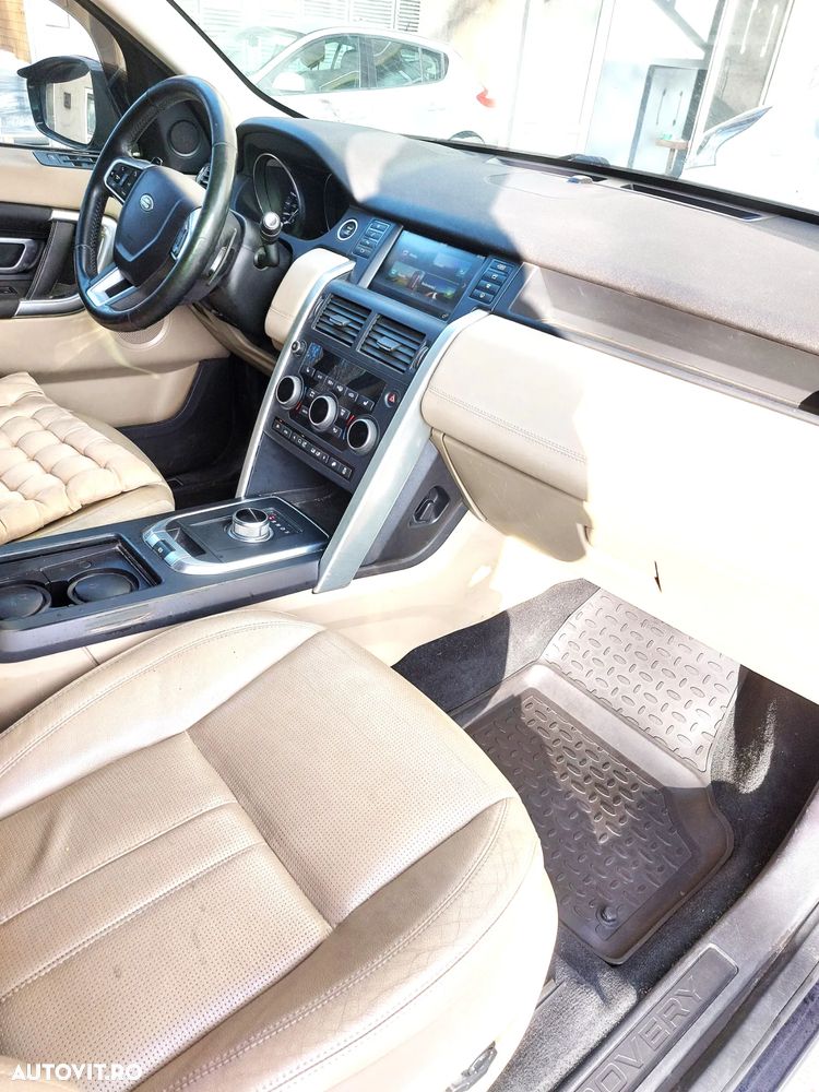 Land Rover Discovery Sport - 11