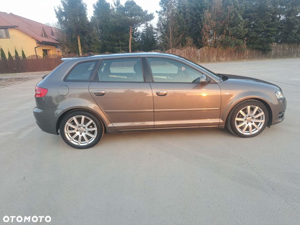 Audi A3 Sportback 1.6 TDI Ambition - 4