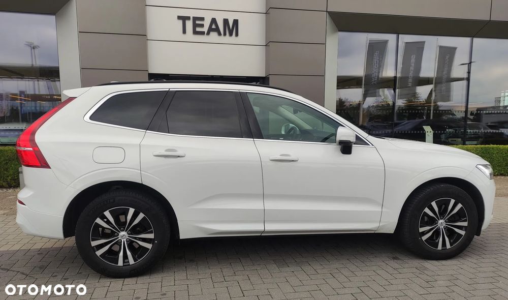 Volvo XC 60 T4 Momentum - 7