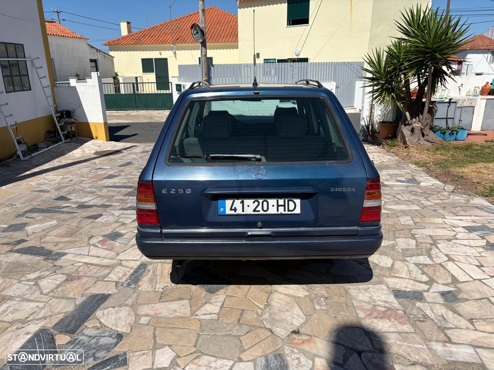 Mercedes-Benz W124 (1984-1997) 250 TD - 8