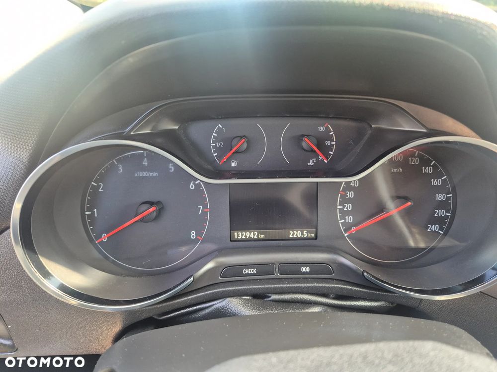 Opel Crossland X - 15