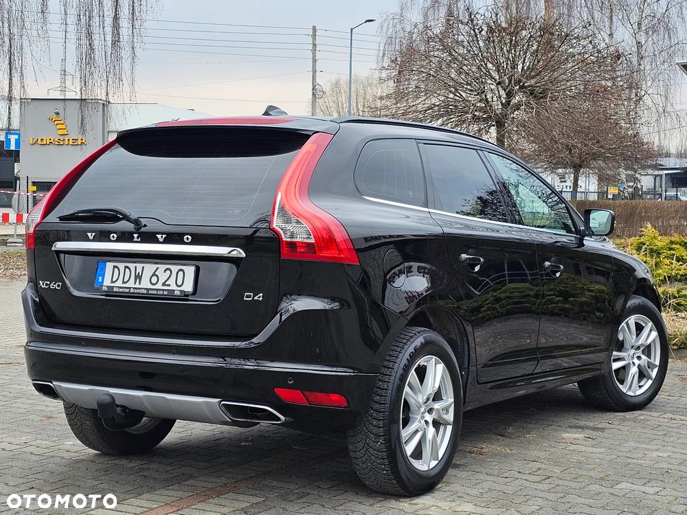 Volvo XC 60 D4 Momentum - 11