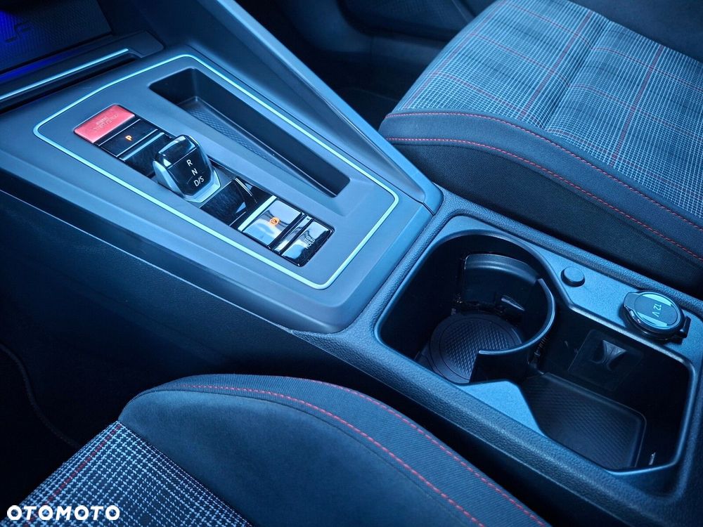 Volkswagen Golf - 19