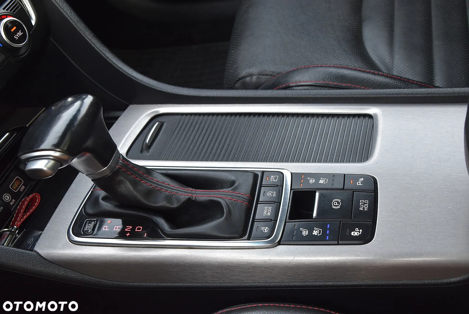 Kia Optima - 34