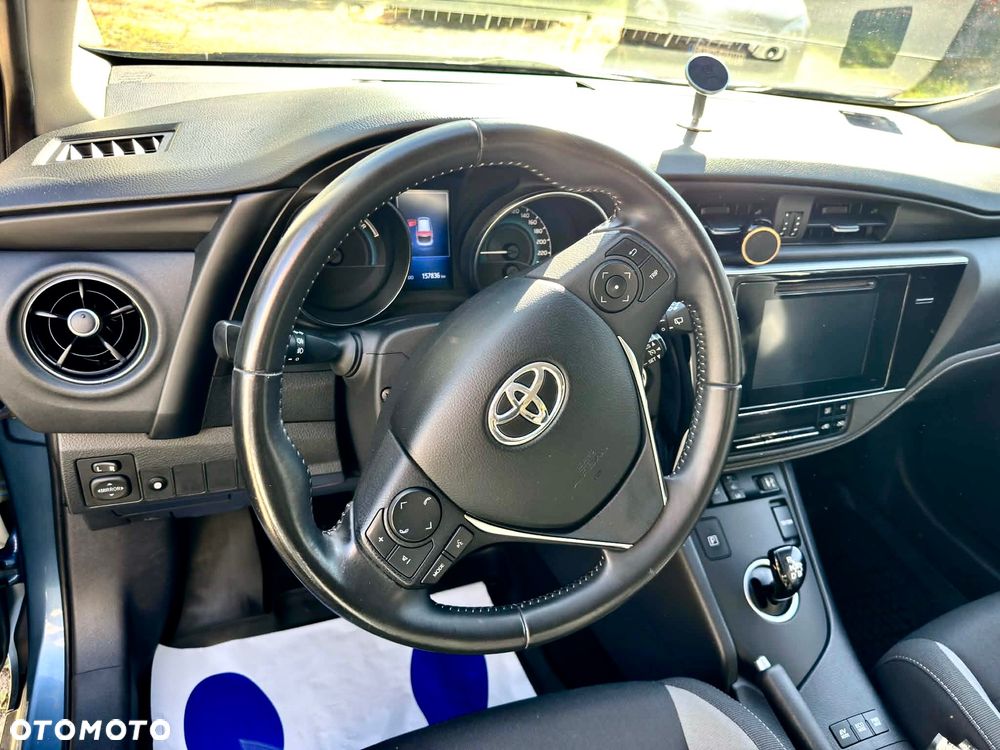 Toyota Auris 2016 photo 5