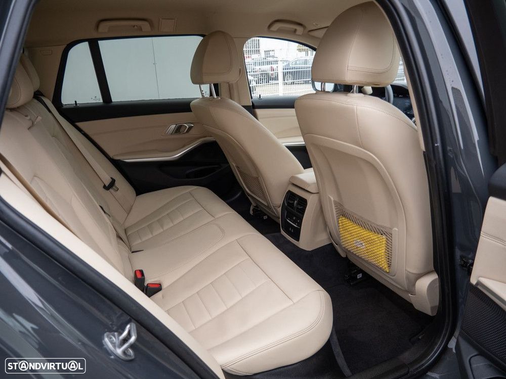 BMW 320 e Aut. Advantage - 42