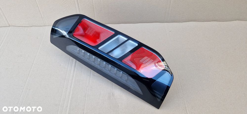 FORD TRANSIT CUSTOM 23- LAMPA PRAWA TYŁ TOURNEO DEMONTAŻ - 1