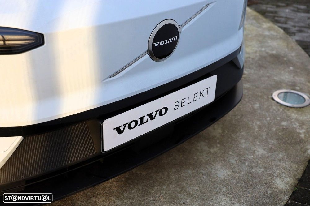 Volvo EX30 69 kWh Single Motor Extended Range Core - 32