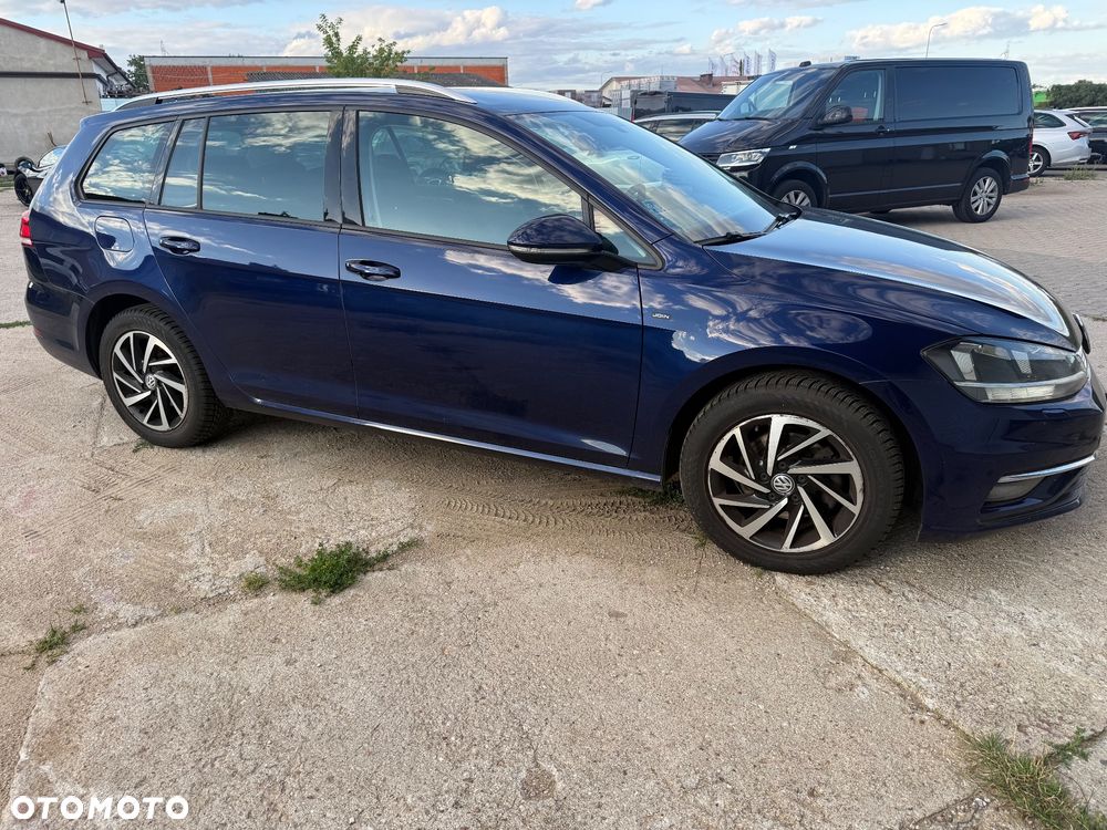 Volkswagen Golf - 11