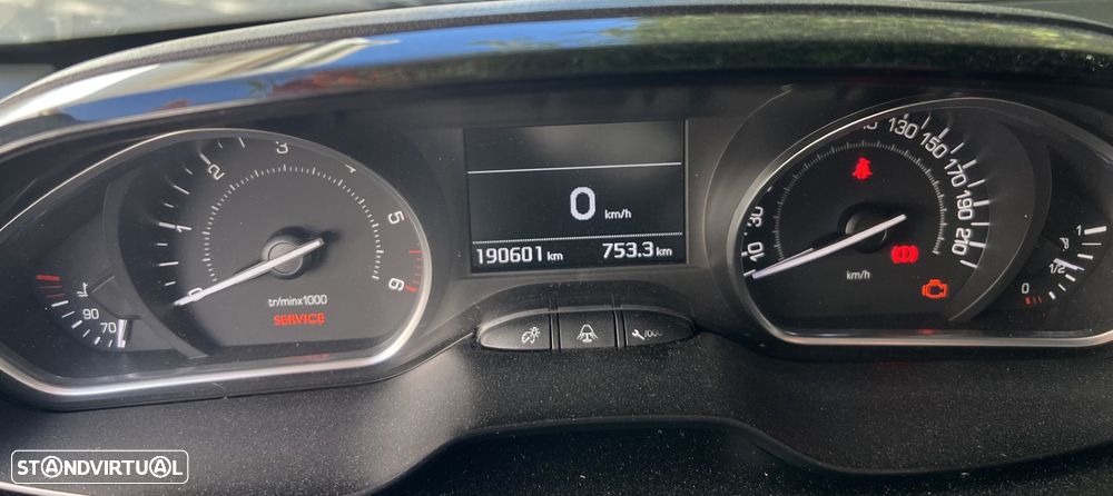 Peugeot 208 1.6 BlueHDi Allure - 5