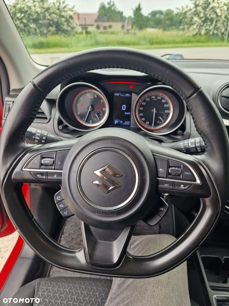 Suzuki Swift 1.2 Dualjet SHVS Premium Plus CVT - 22
