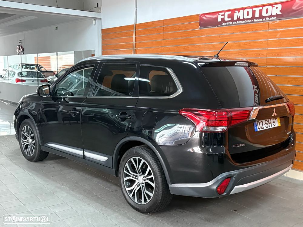 Mitsubishi Outlander 2.2 DI-D Intense Black Edition - 6