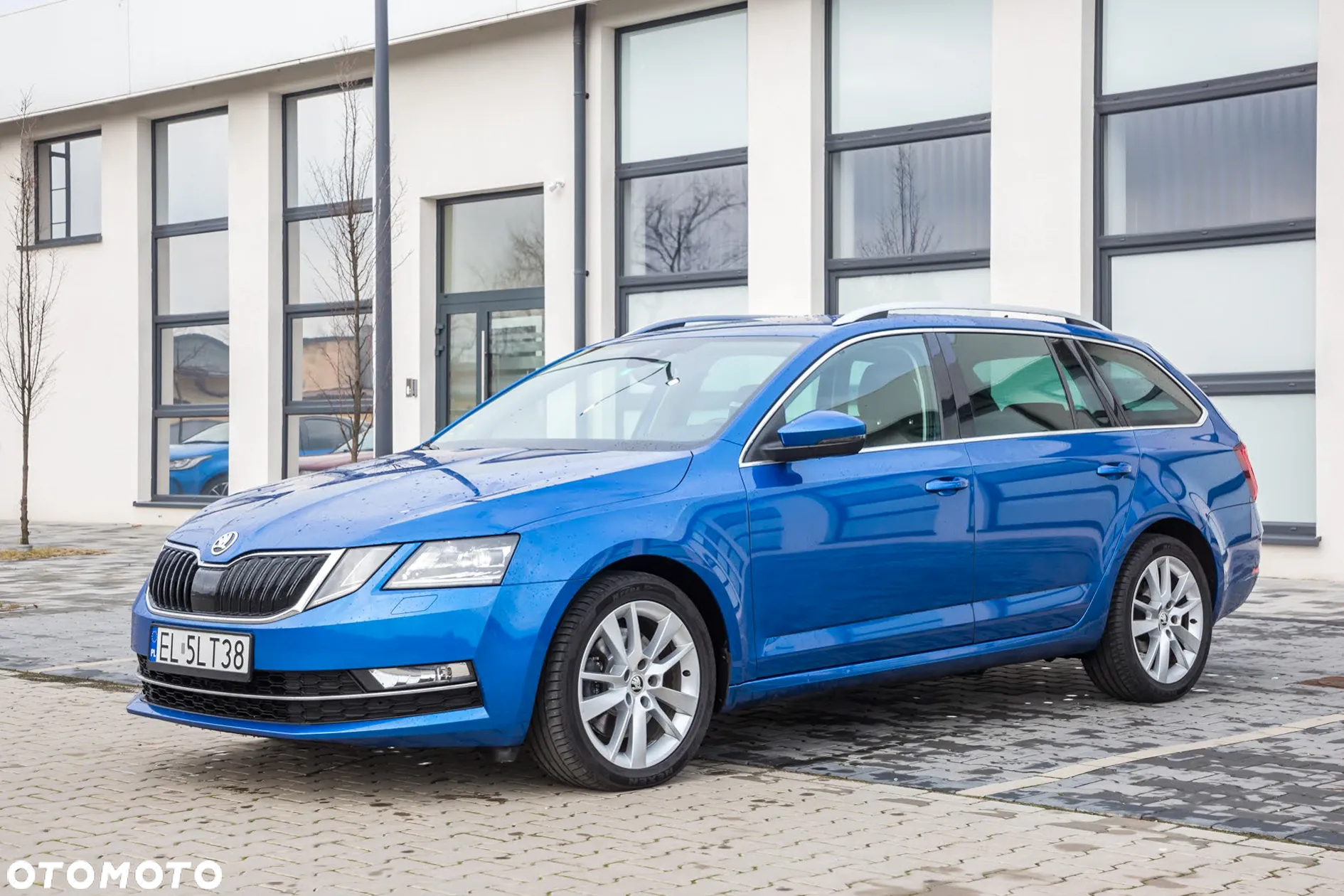 Skoda Octavia 2.0 TDI Ambition DSG - 2