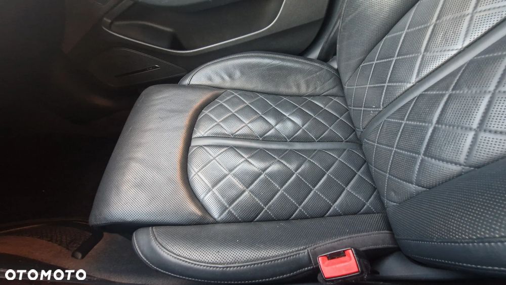 Audi A8 4.2 TDI Quattro - 11