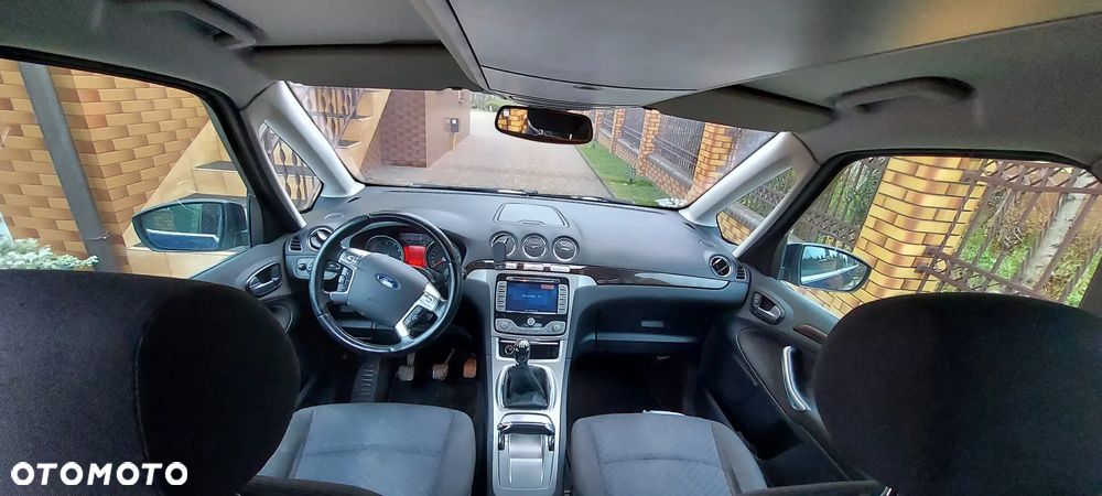 Ford Galaxy 2.0 FF Ghia - 5