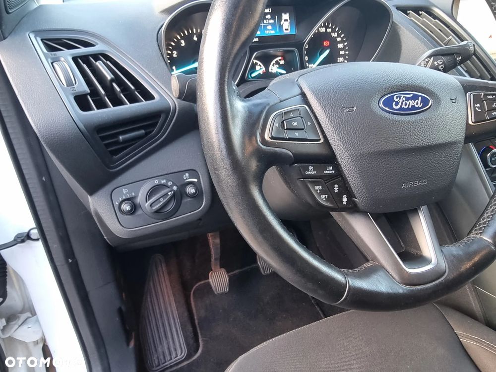 Ford Kuga 1.5 EcoBoost FWD Edition ASS MMT6 - 11