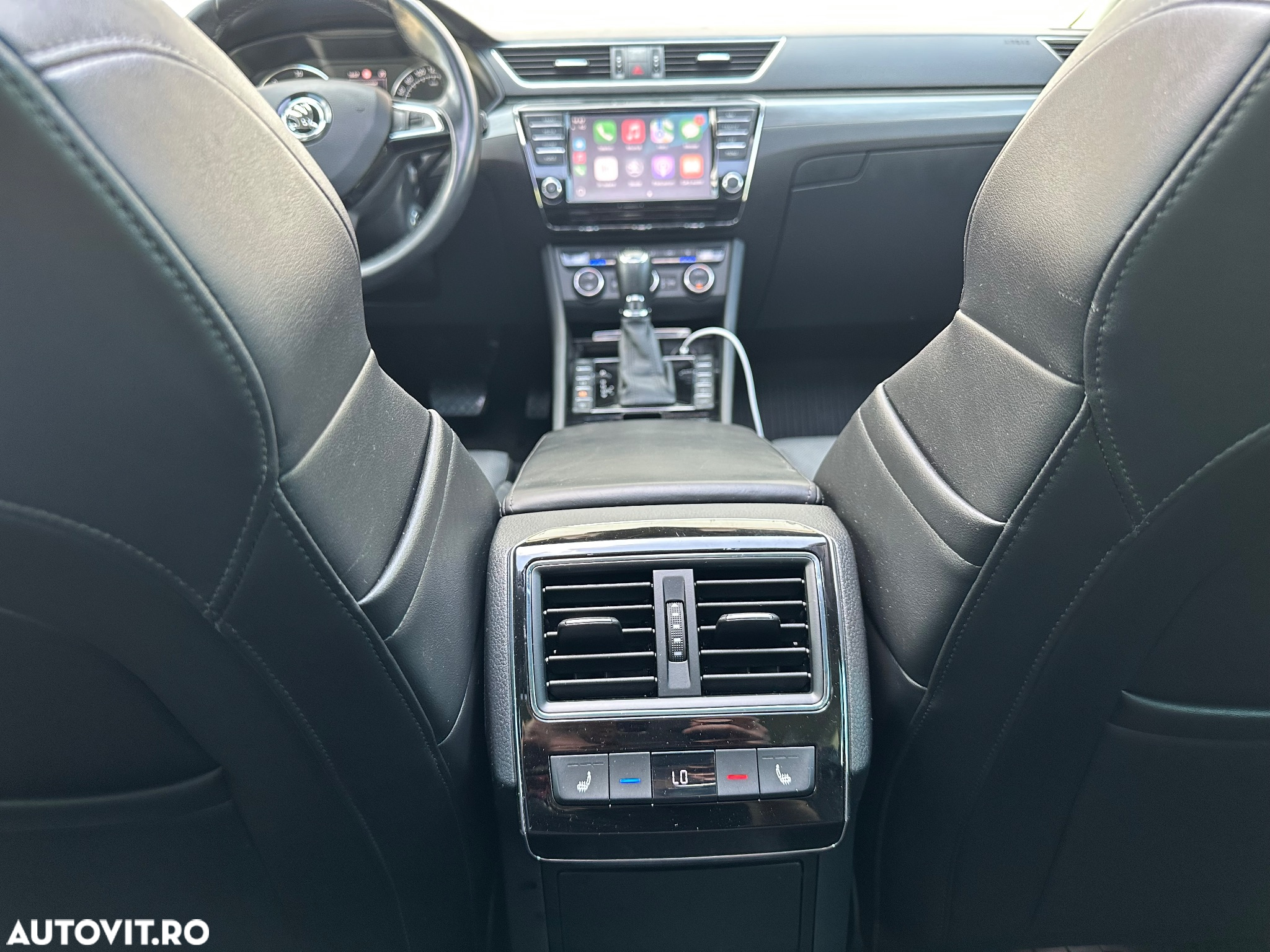 Skoda Superb 2.0 TDI DSG Style - 9