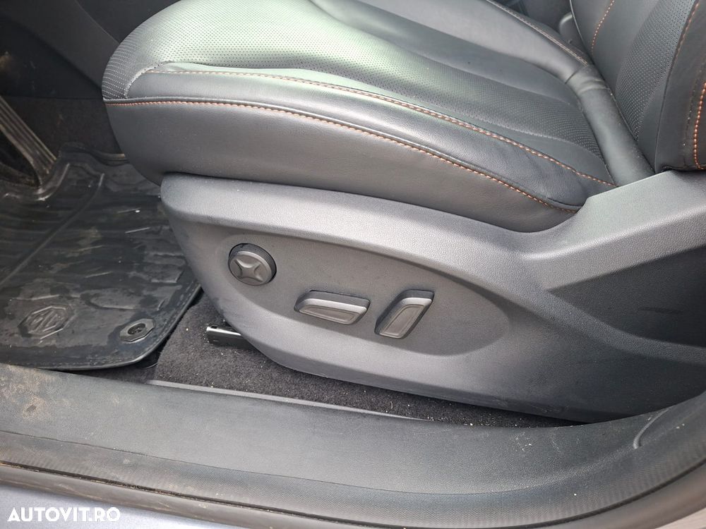 MG HS 1.5 T-GDi 7DCT Exclusive - 14