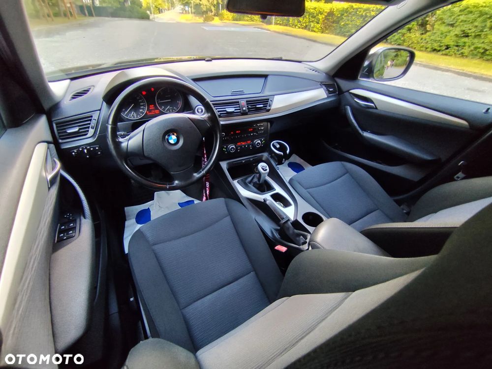 BMW X1 sDrive18d xLine - 34