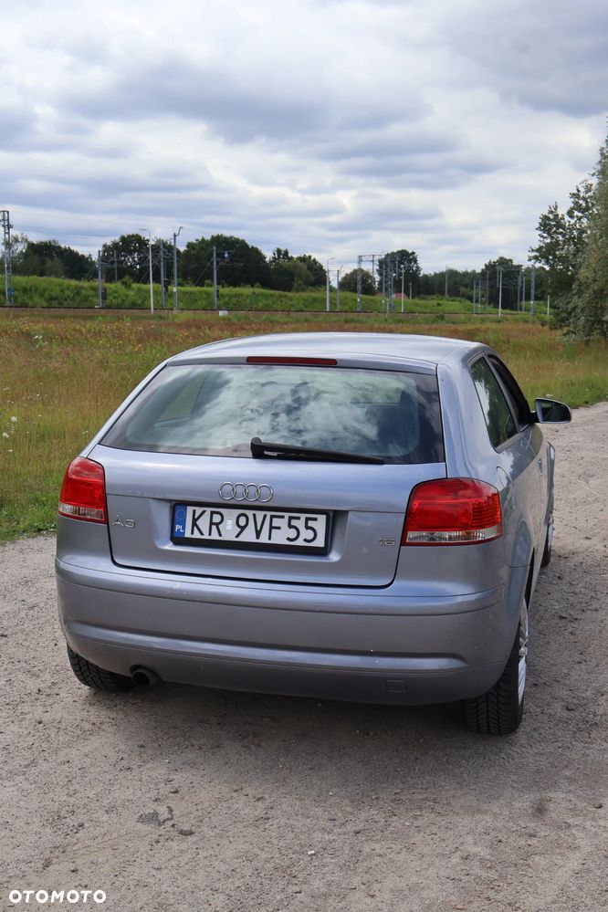 Audi A3 3-drzwiowe 1.6 Ambition - 3
