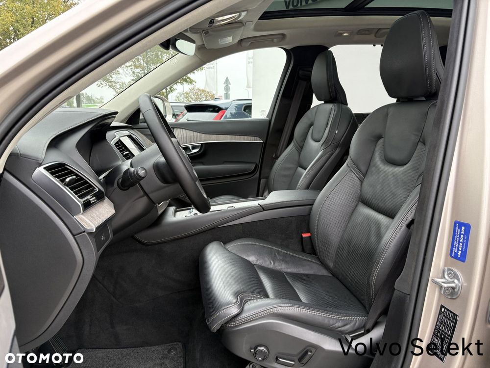 Volvo XC 90 - 8
