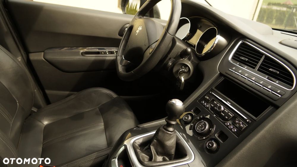 Peugeot 5008 1.6 HDi Premium - 14