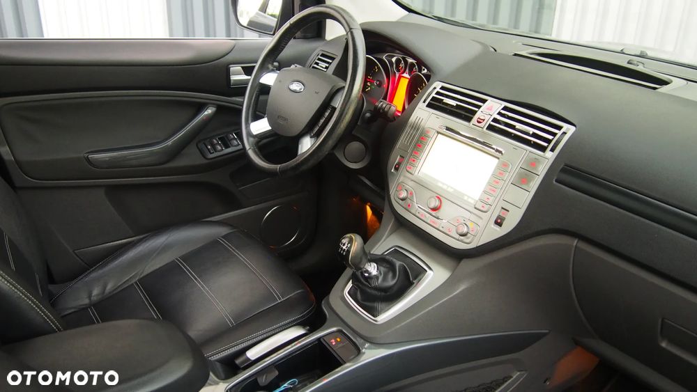 Ford Kuga 2.0 TDCi 4x4 Titanium - 21