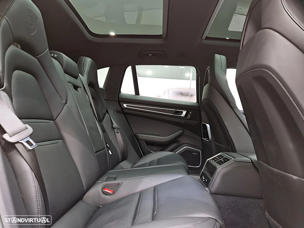 Porsche Panamera Sport Turismo 4 E-Hybrid Platinum Edition PDLS - 41