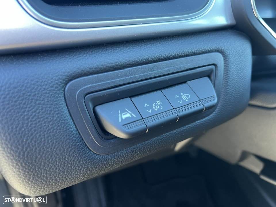 Renault Captur 1.6 E-Tech Intens - 25