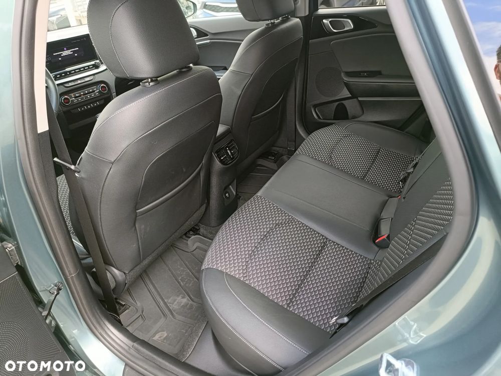 Kia Ceed 1.5 T-GDI Tribute DCT - 23